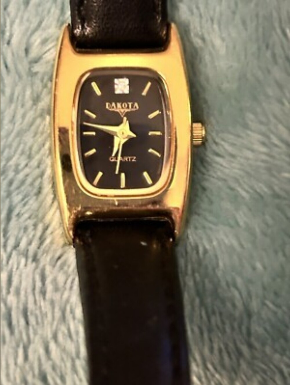 Vintage Dakota Women’s Quartz Watch Gold Tone Black Dial Gem Accent Leather CC